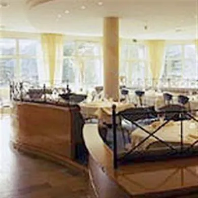 دورينت سبورت غارمش - بارتنكيرشين 4*